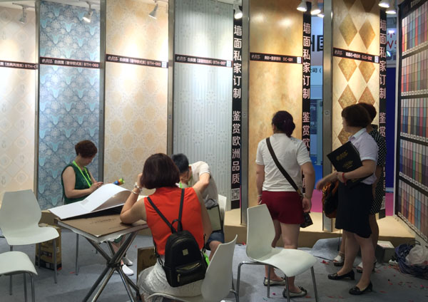 蒙太奇上海展會：現(xiàn)場訪客爆滿 加盟非?；鸨?></a> </div>
                        <div   id=
